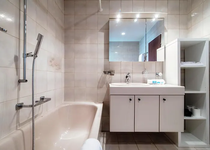 Lilia By Quokka 360 - Large Flat With Panoramic View Of Locarno 아파트 고르돌라